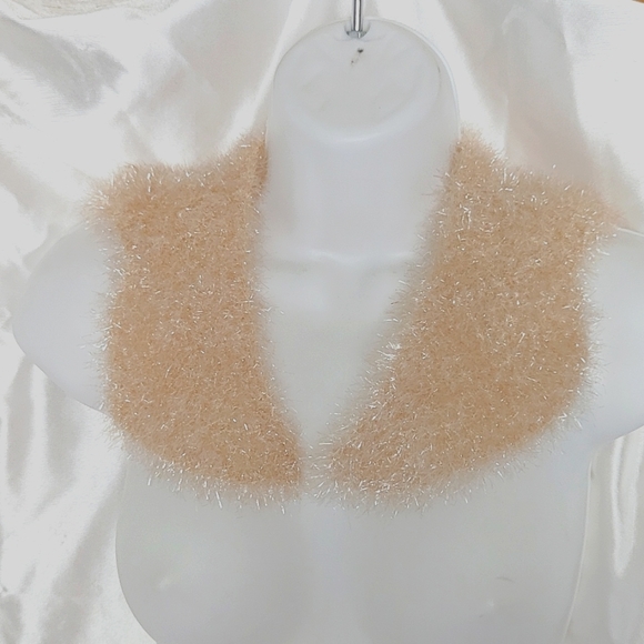 Cute fuzzy shiny collar pale creamy pink - Picture 1 of 6